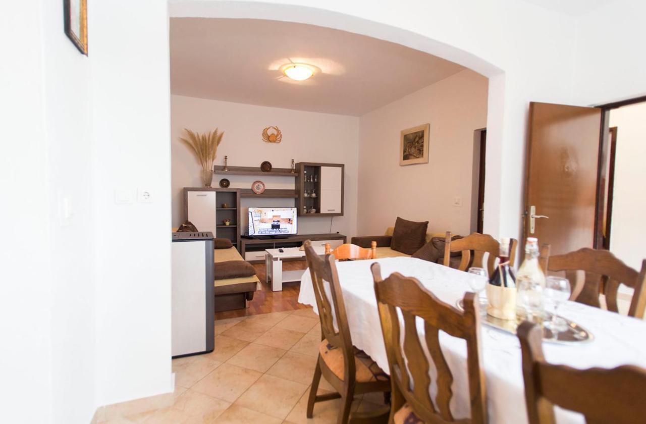 Stanici Beach Apartments Омиш Экстерьер фото